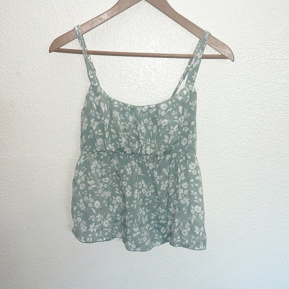 E&M Juniors Green Floral Babydoll Smocked Back Adjustable Strap Tank Top